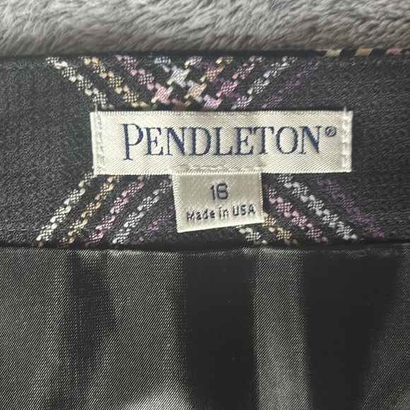 Pendleton Plaid Side Buckle Short Skirt in Black/Purple Size 16 EUC - Picture 5 of 7